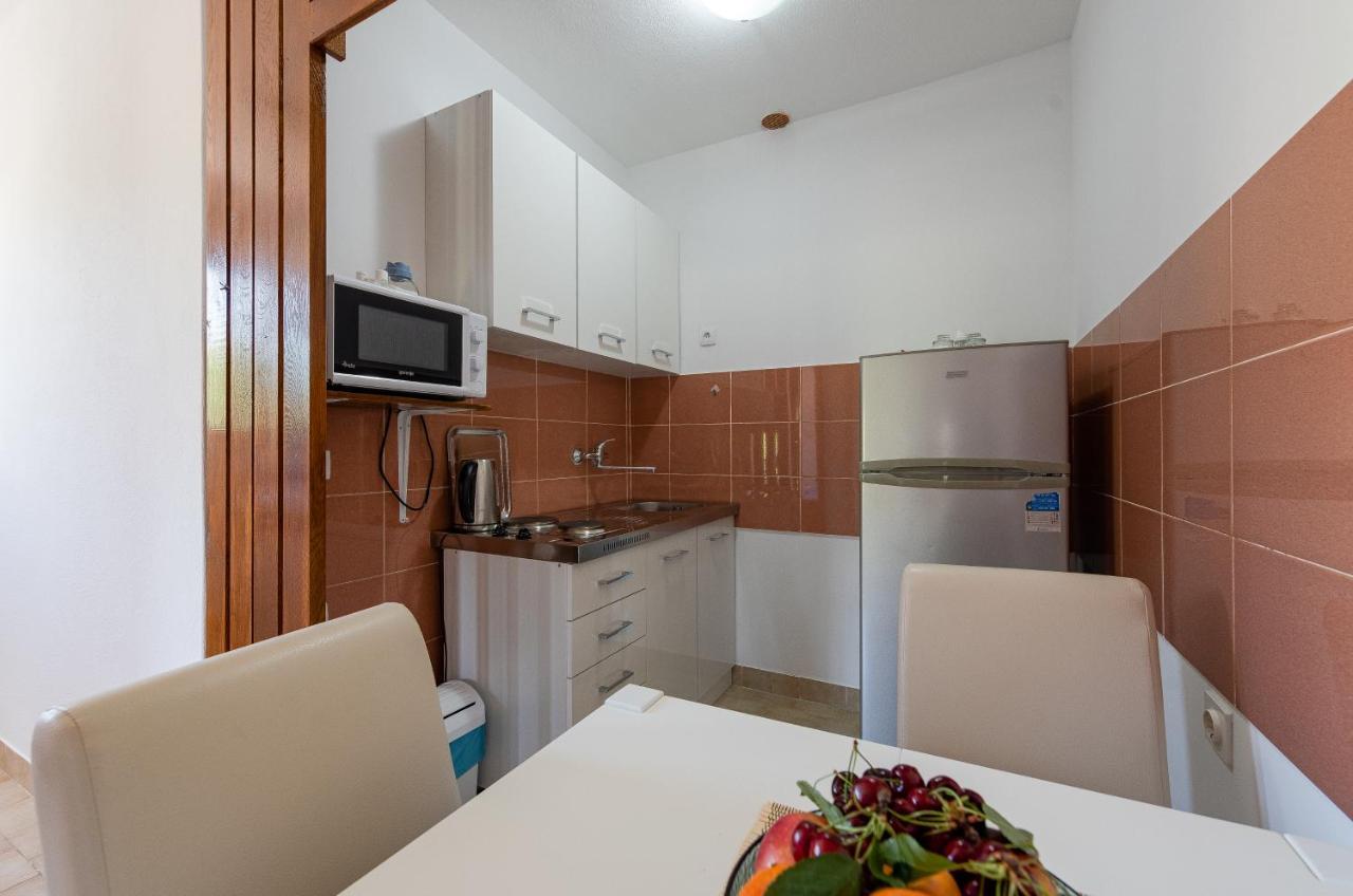 Apartmani Mila 고르니 카린 외부 사진