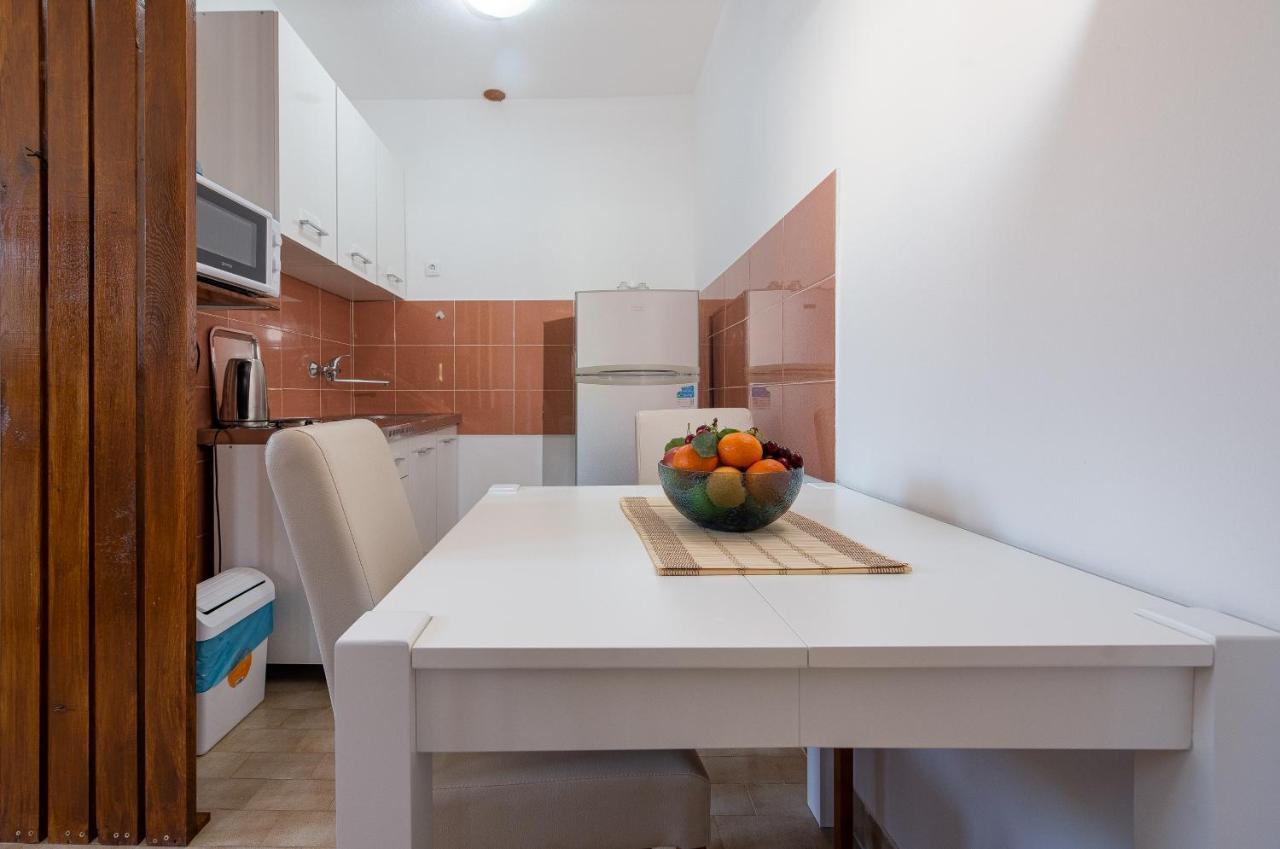 Apartmani Mila 고르니 카린 외부 사진
