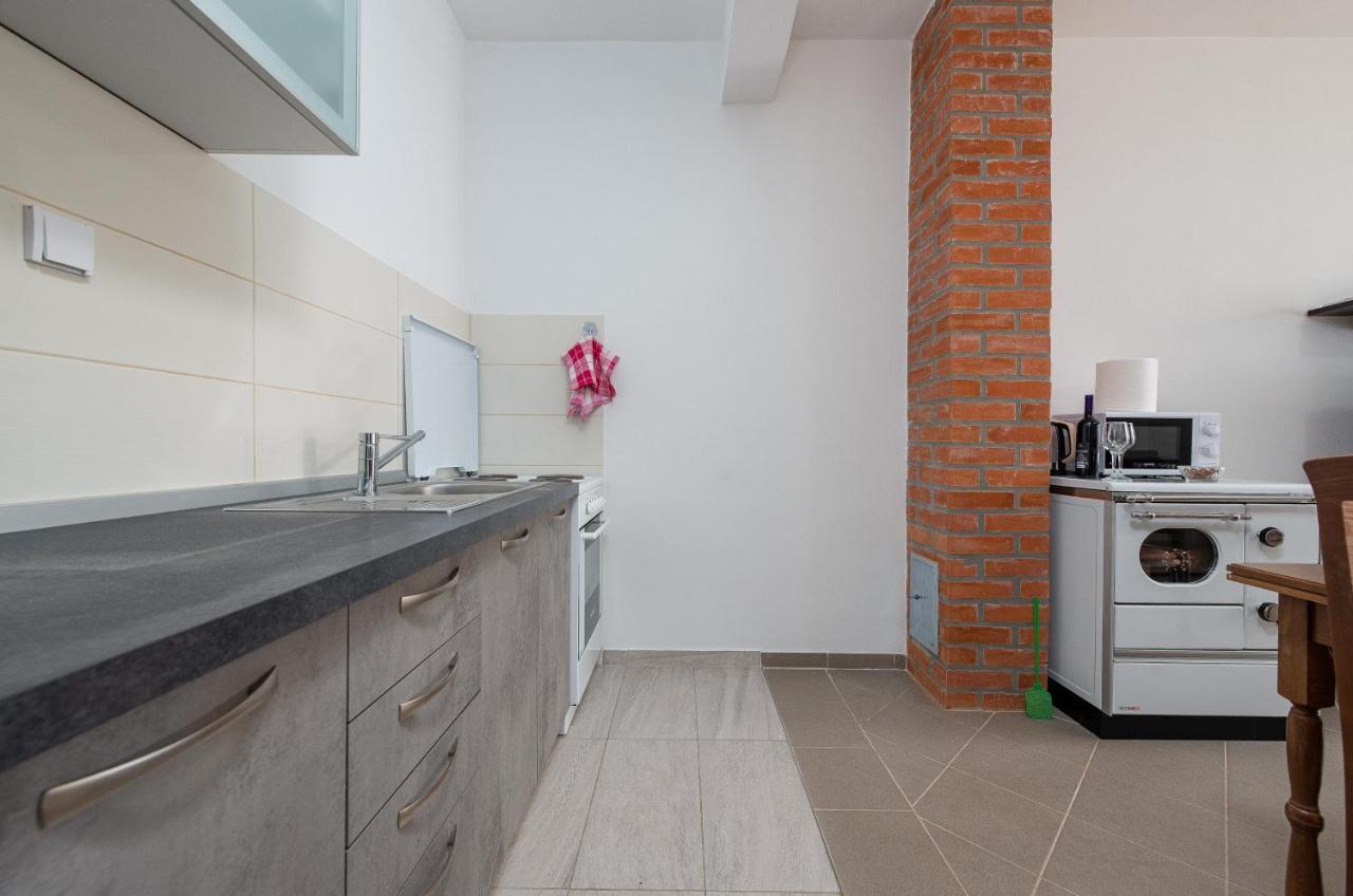 Apartmani Mila 고르니 카린 외부 사진