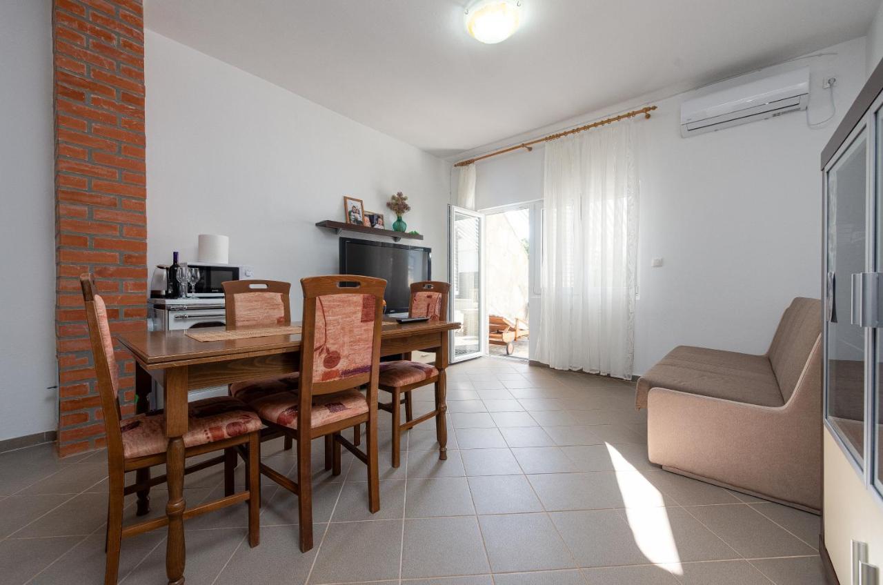 Apartmani Mila 고르니 카린 외부 사진